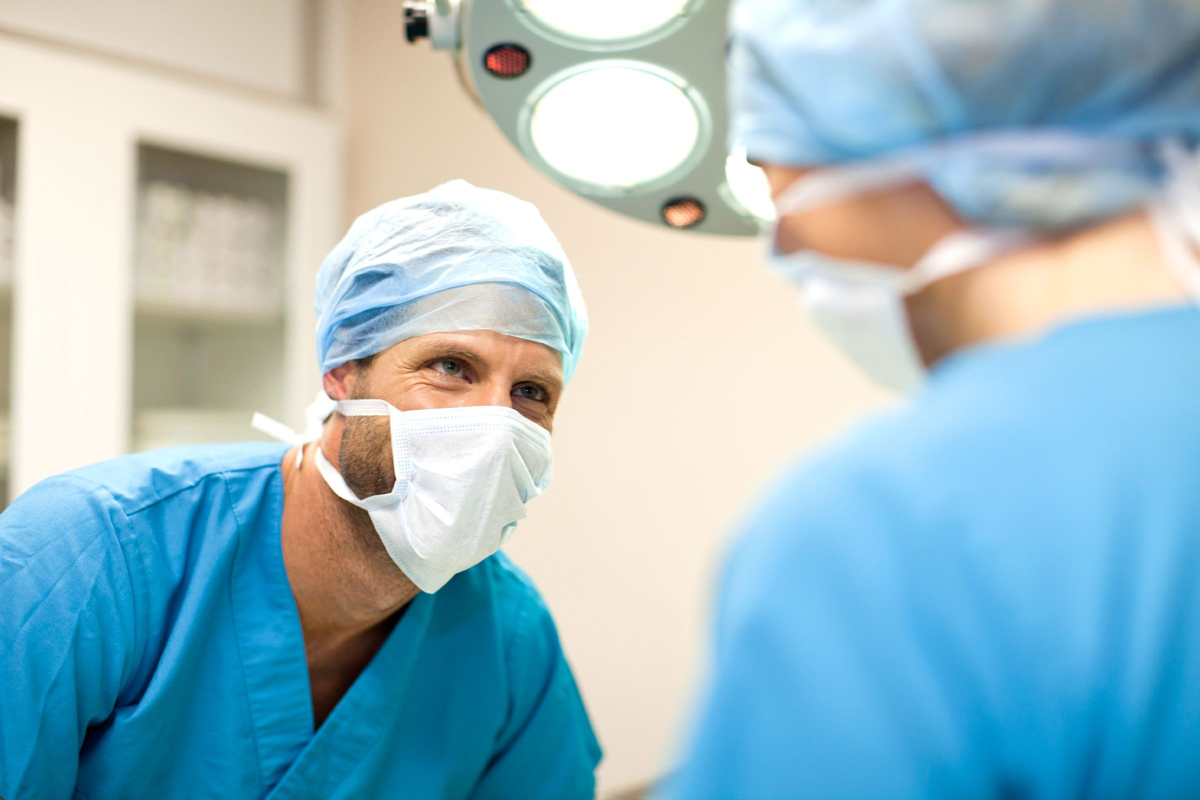 surgeons wearing masks