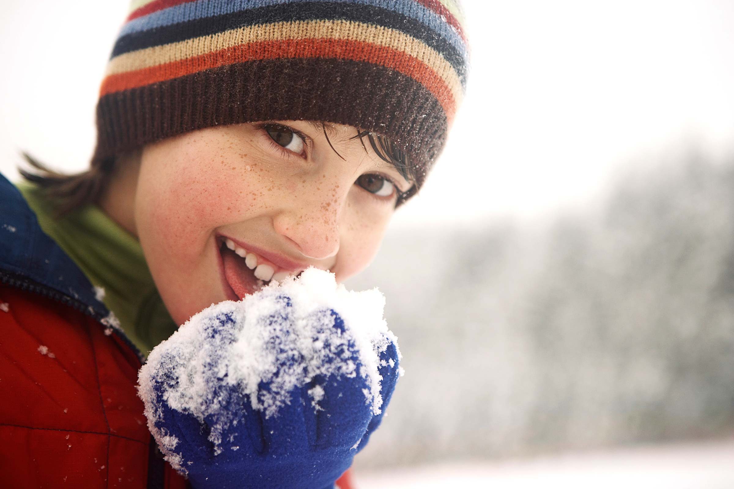 How-Bad-Is-It-to-Eat-Fresh-Snow