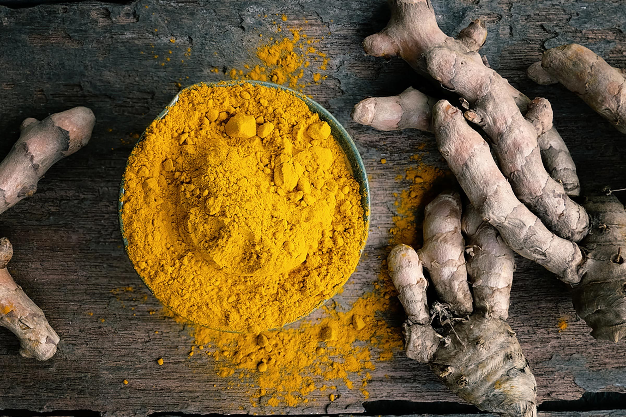 turmeric root and powder