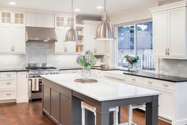 04-kitchen-Don't Let Your Home Make Your Fall Allergies Worse393270364-Breadmaker