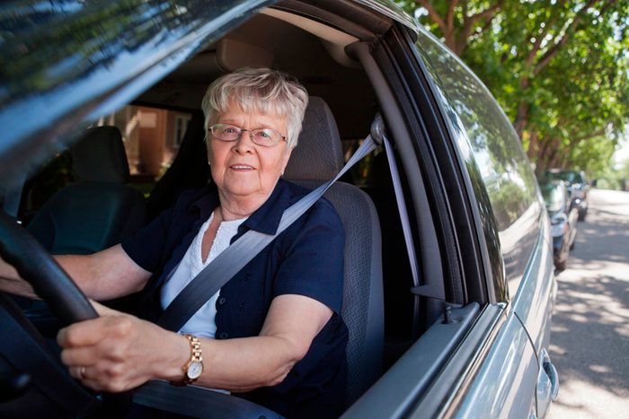 06-driving-Signs Your Brain is Aging Faster Than You Are_88043194-Tyler-Olson