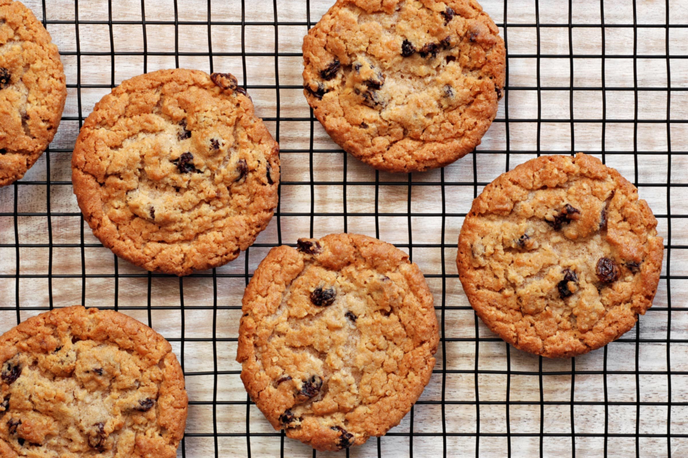 oatmeal raising cookies cooling on a rack