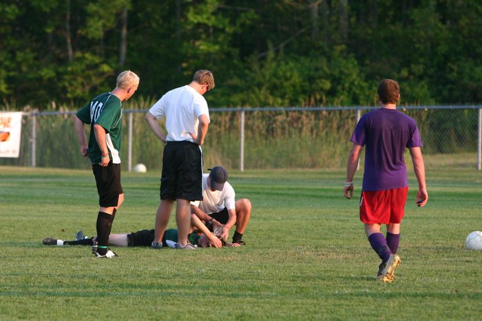 sports injury concussion on the field