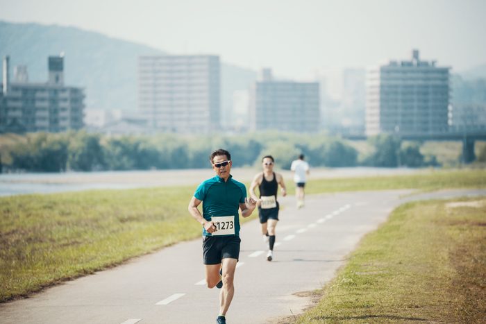 men running a marathon