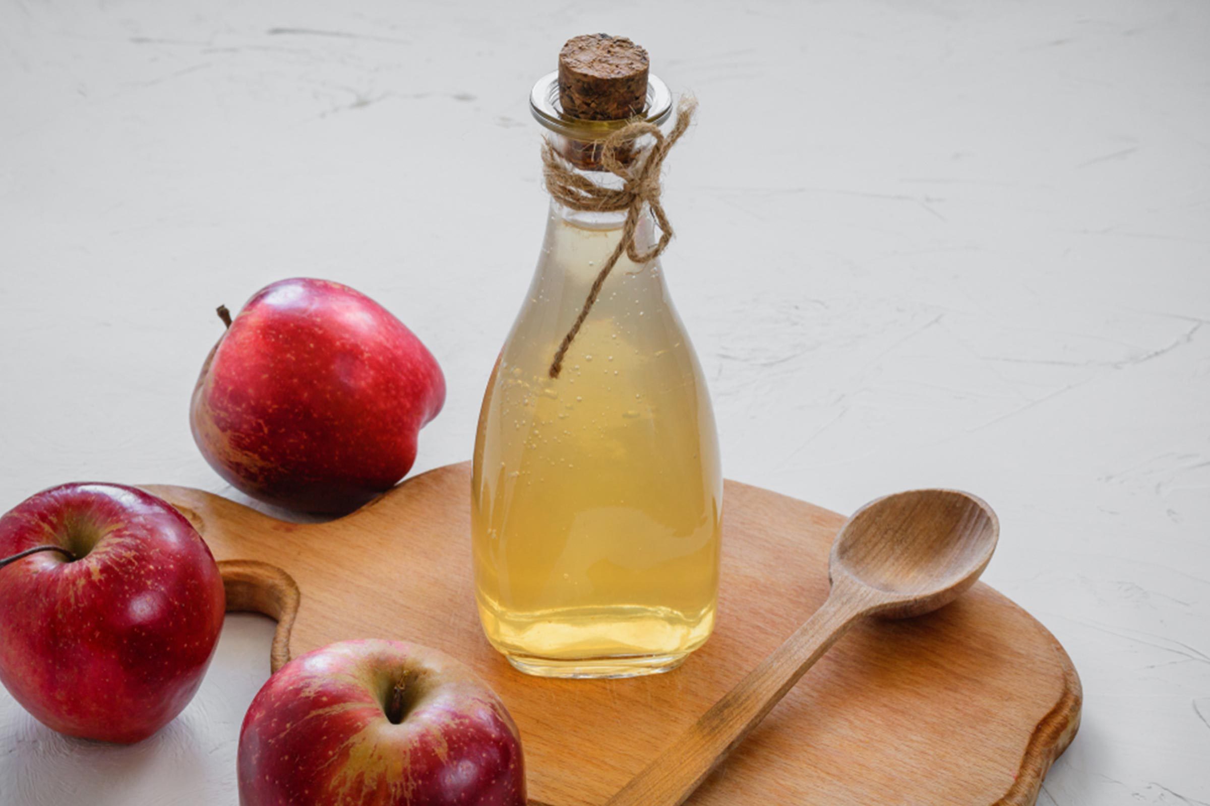 apples and apple cider vinegar