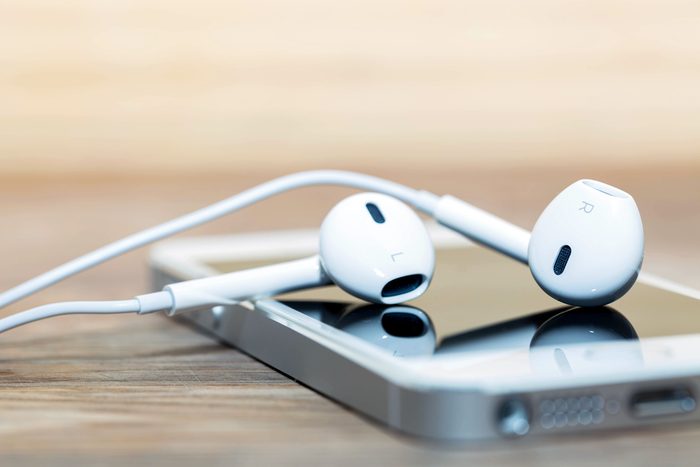 headphones and phone depth of field