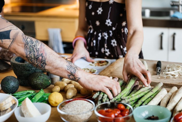 couple preparing healthy meal