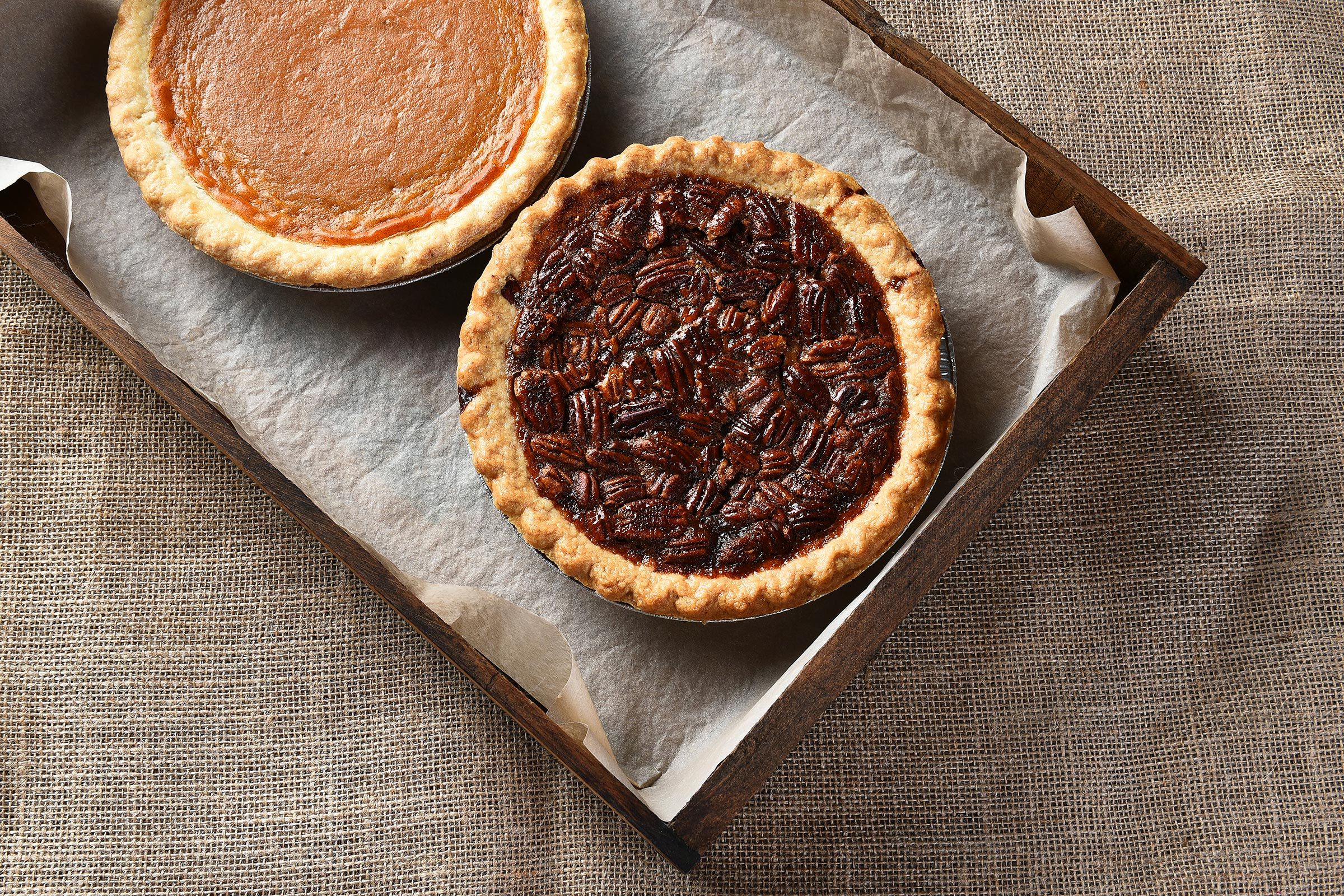 pumpkin and pecan pies