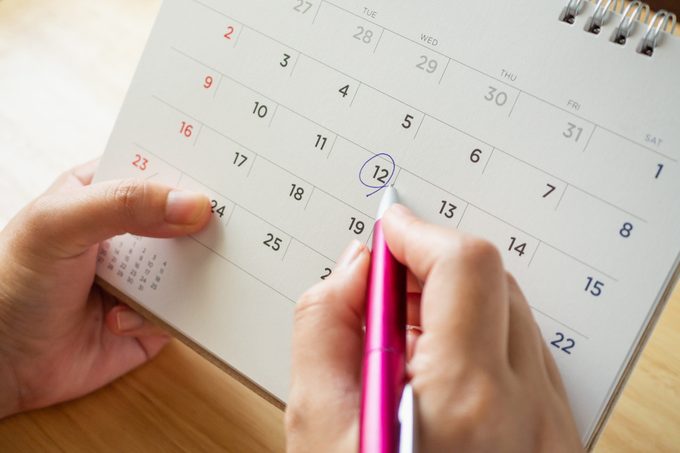 procrastination circling date on calendar