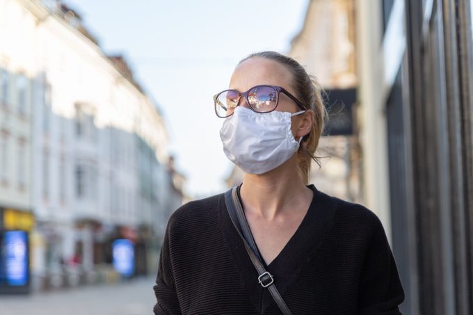 woman wearing face mask