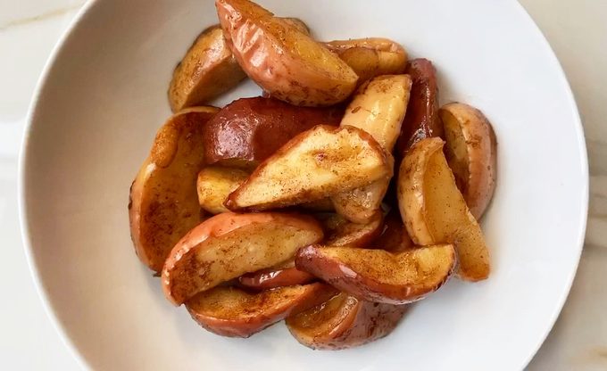 Cinnamon Spiced Baked Apple Slices