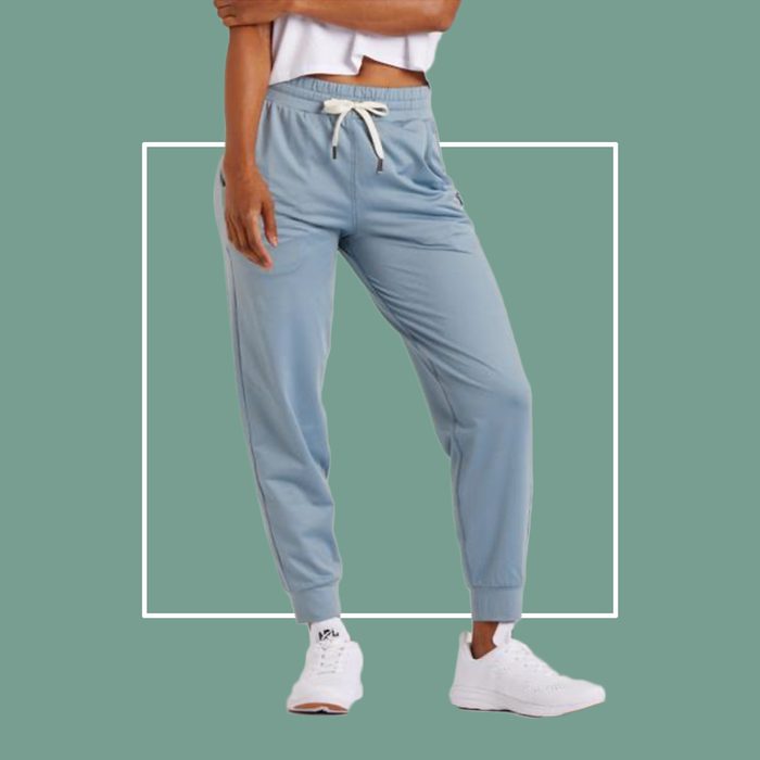 roam joggers feat clothing