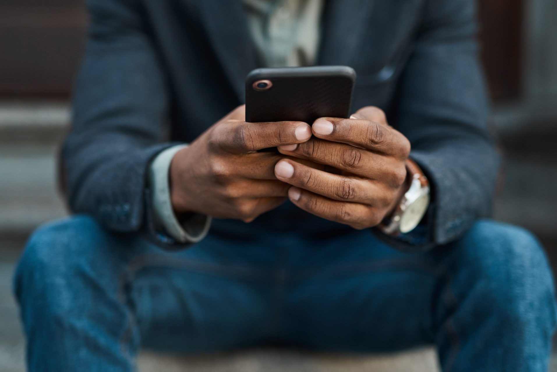 Use your phone for instant business updates