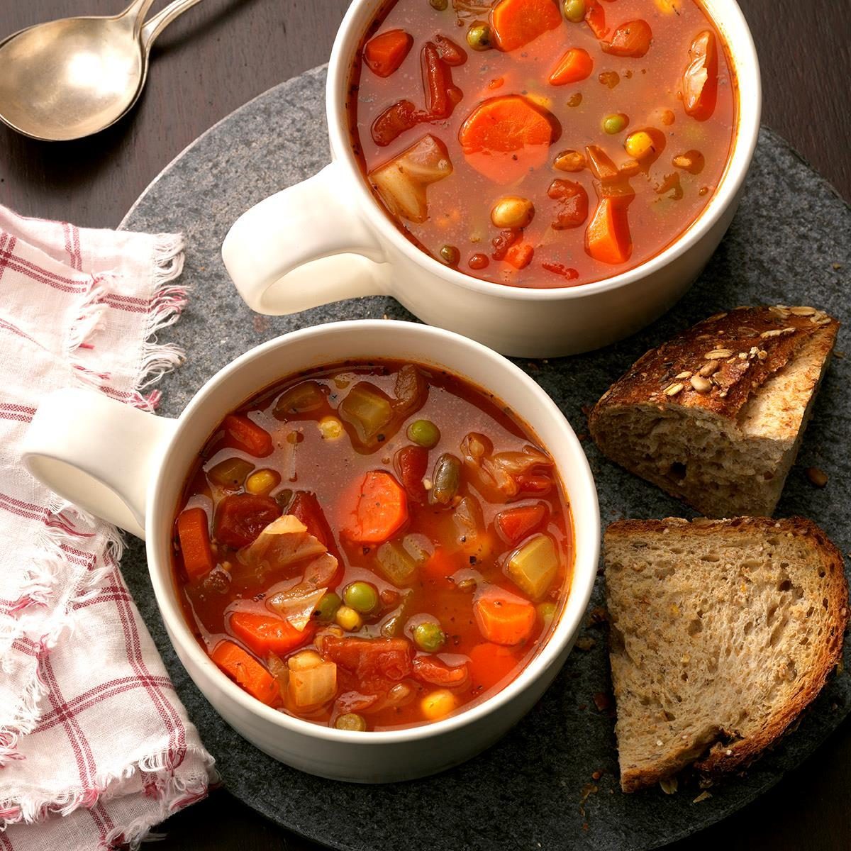 Hearty Vegetable Soup Exps Hc17 15651 D01 20 6b 32