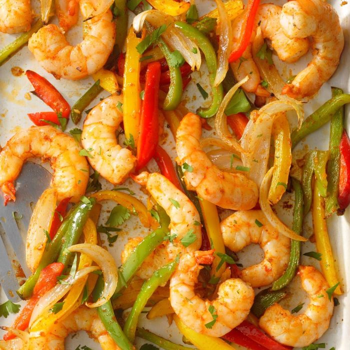 Sheet Pan Shrimp Fajitas Exps Tohescodr22 221176 E12 16 8b