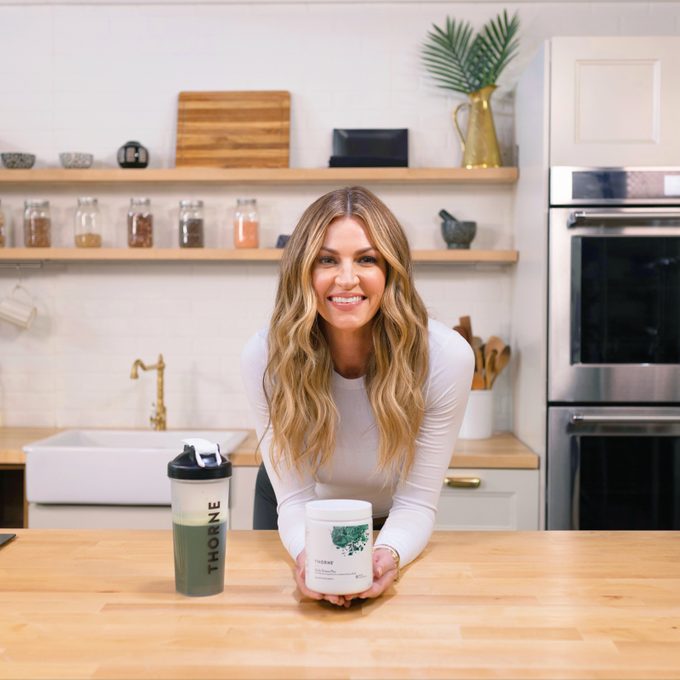 erin andrews in kitchen with Thorne
