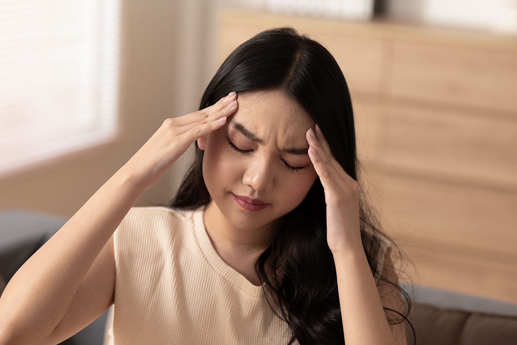 10 Silent Signs Stress Is Making You Sick Gettyimages 1686607509