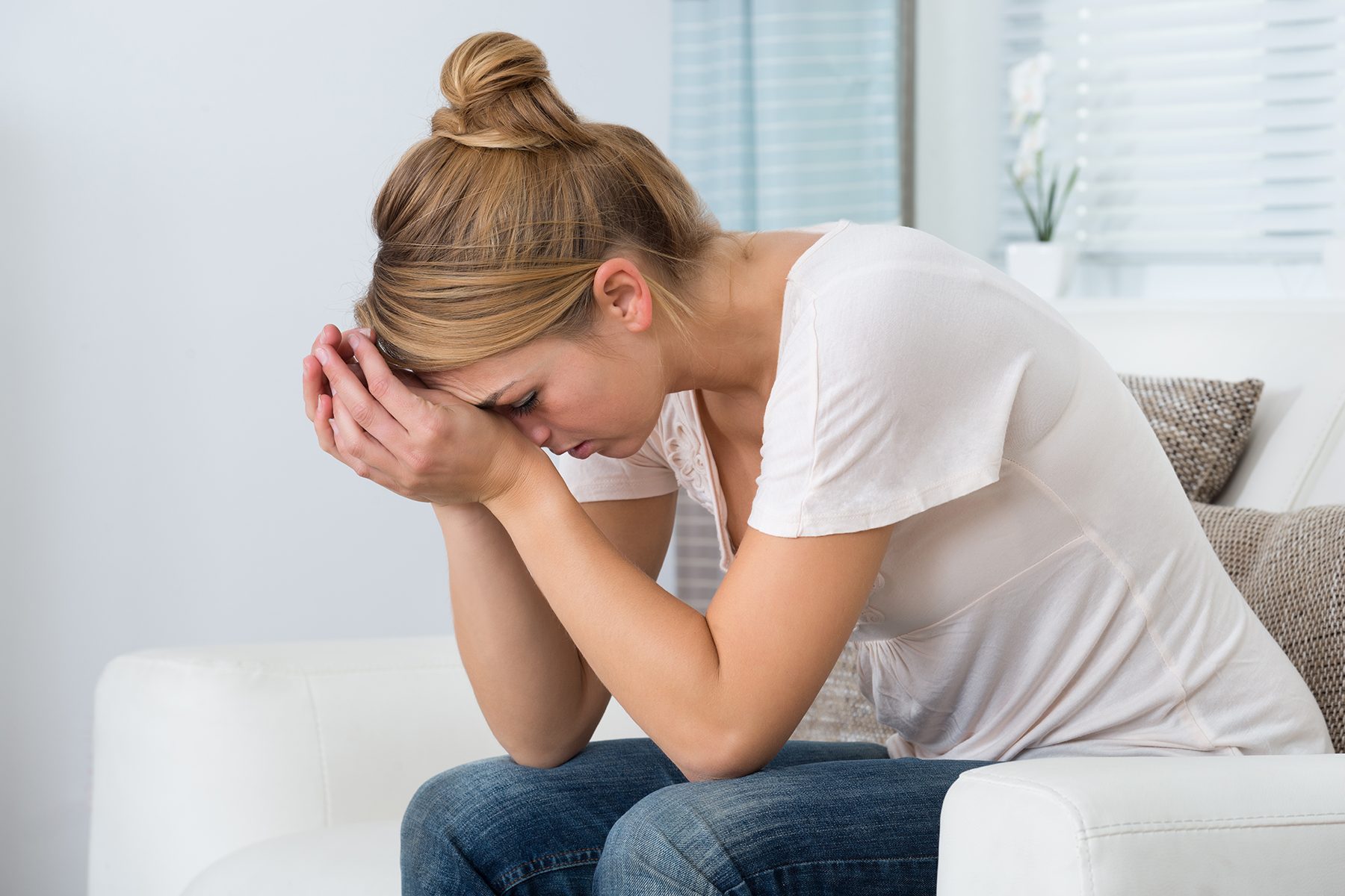 10 Silent Signs Stress Is Making You Sick Gettyimages 591421558